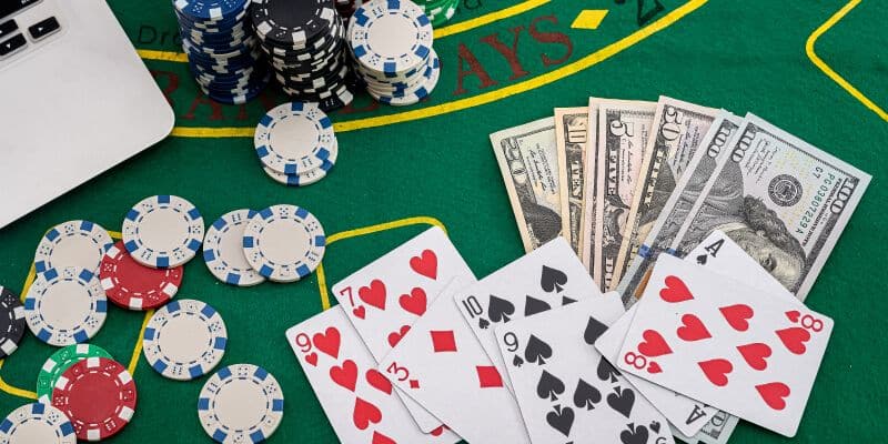 Poker Chuyên Nghiệp: Từ Cơ Bản Đến Nâng Cao tại 888B